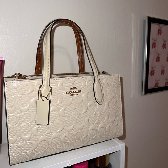 ‼️SOLD‼️ 
NWT Coach Outlet Nina Small Tote Bag In Signature Leather - Picture 9 of 13